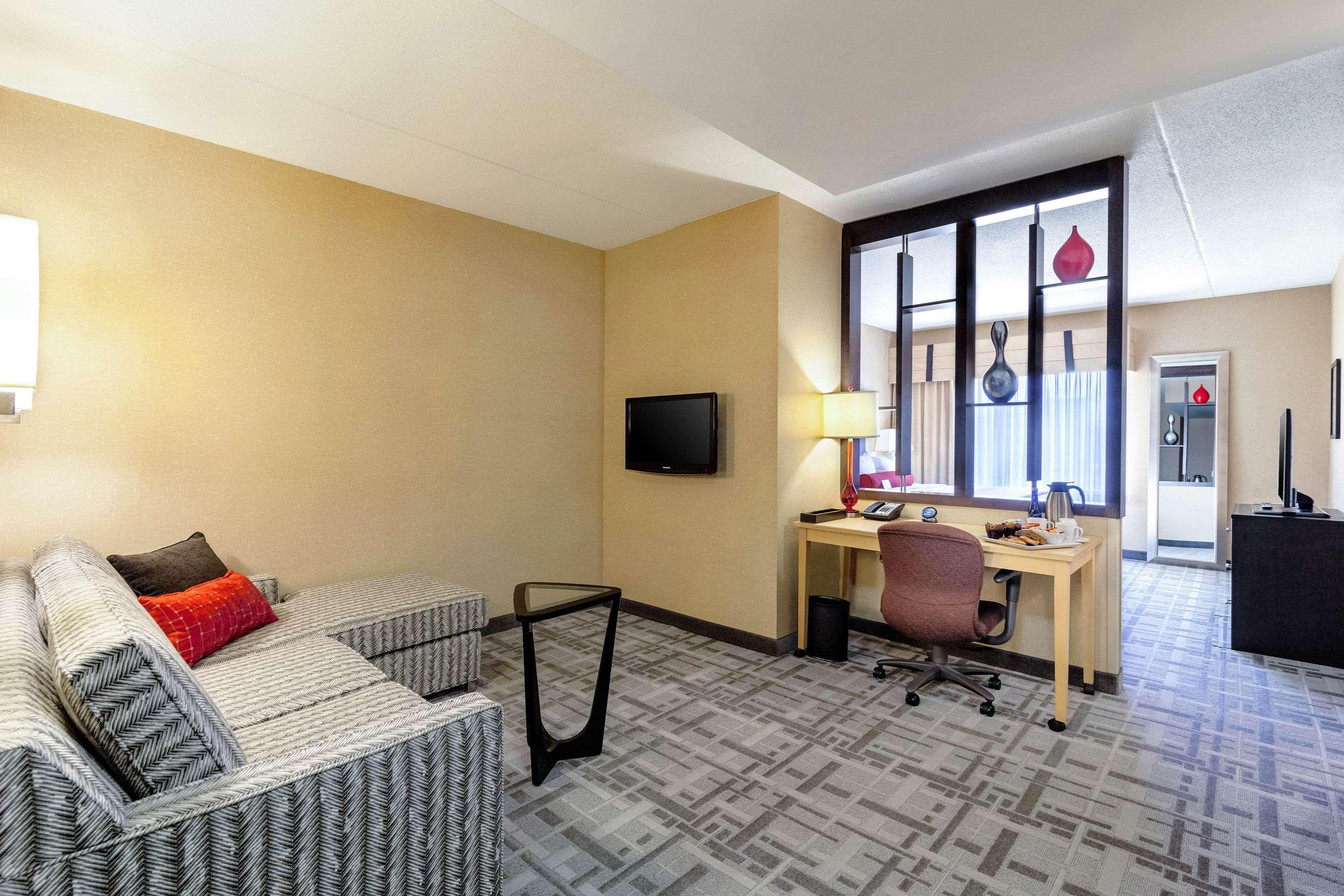 Cambria Hotel Pittsburgh - Downtown Екстериор снимка