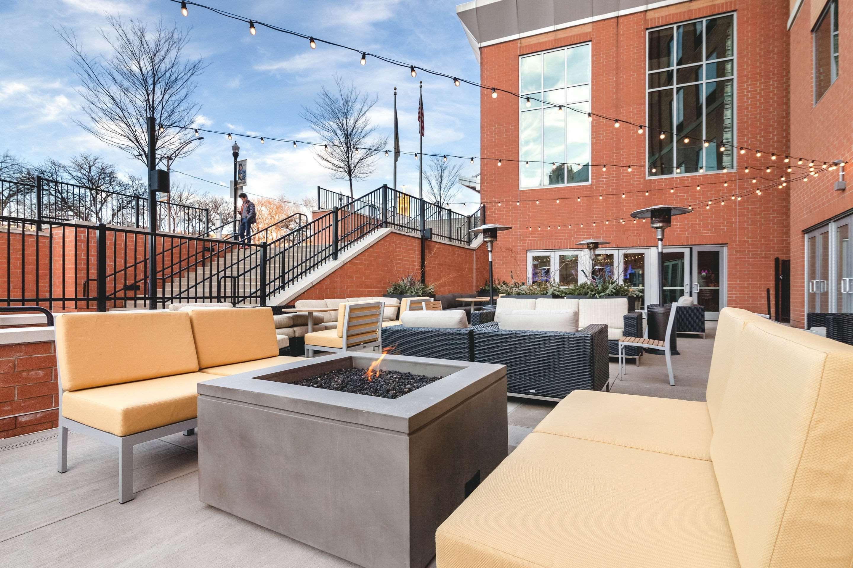 Cambria Hotel Pittsburgh - Downtown Екстериор снимка