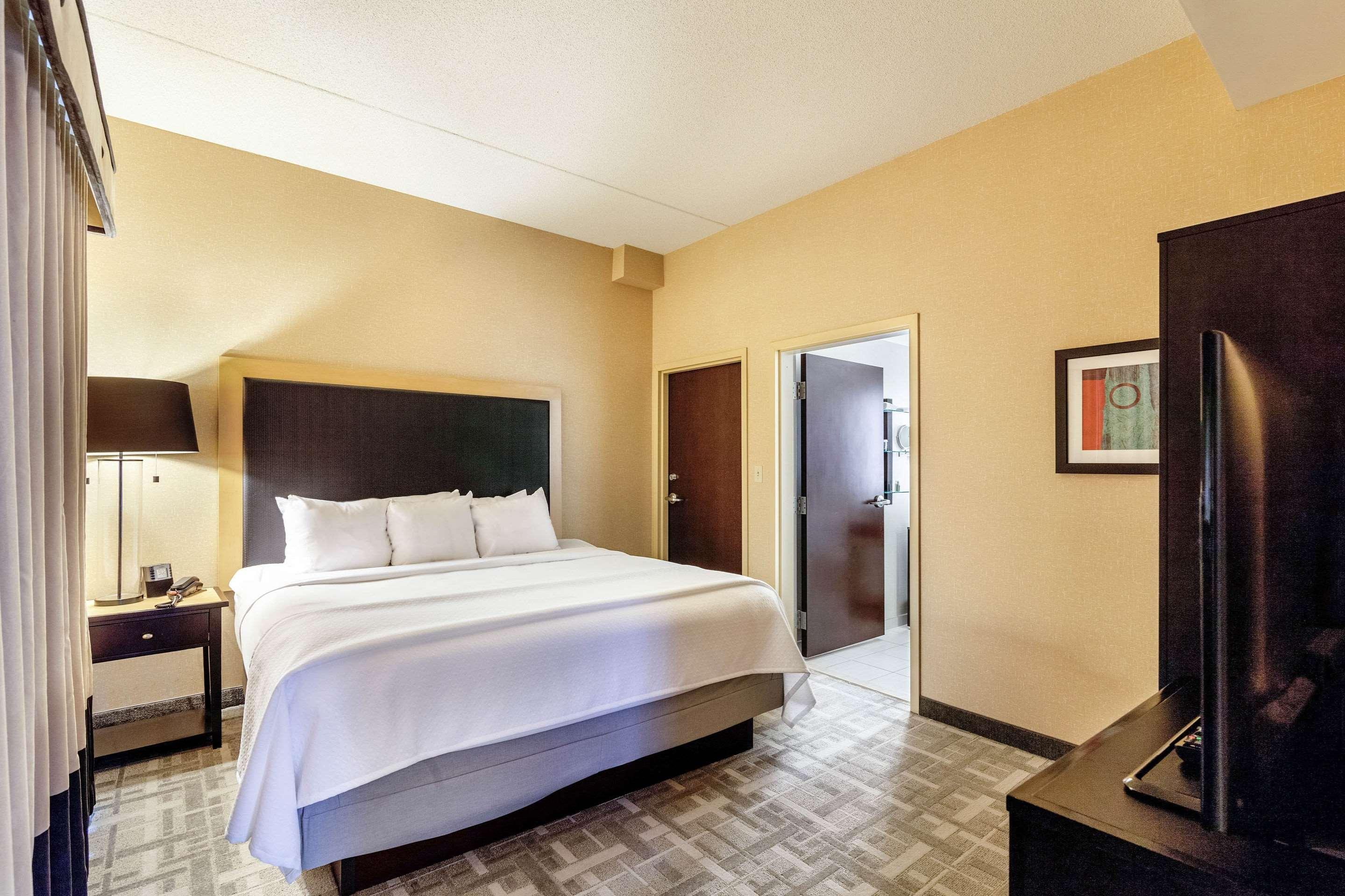 Cambria Hotel Pittsburgh - Downtown Екстериор снимка