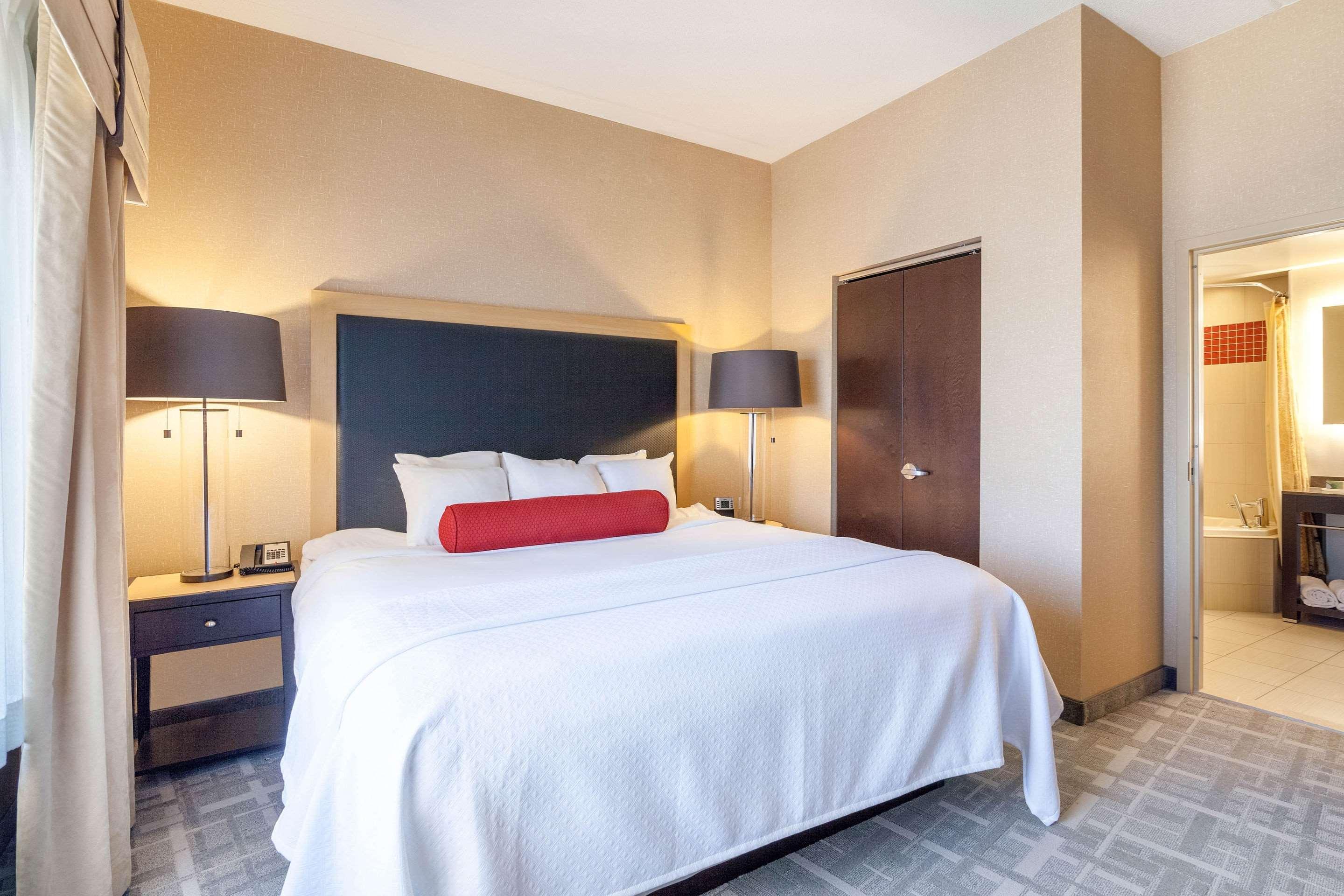 Cambria Hotel Pittsburgh - Downtown Екстериор снимка