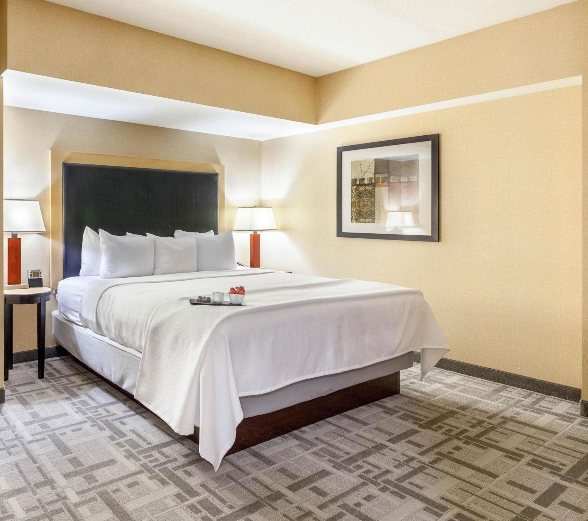 Cambria Hotel Pittsburgh - Downtown Екстериор снимка